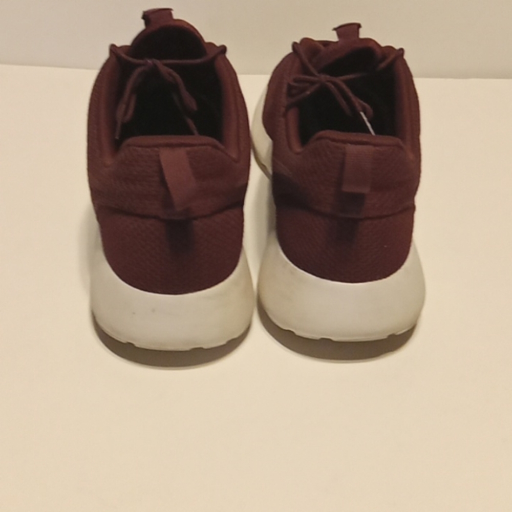 Maroon Size 11 Nike Roshe One - Picture 3 of 4